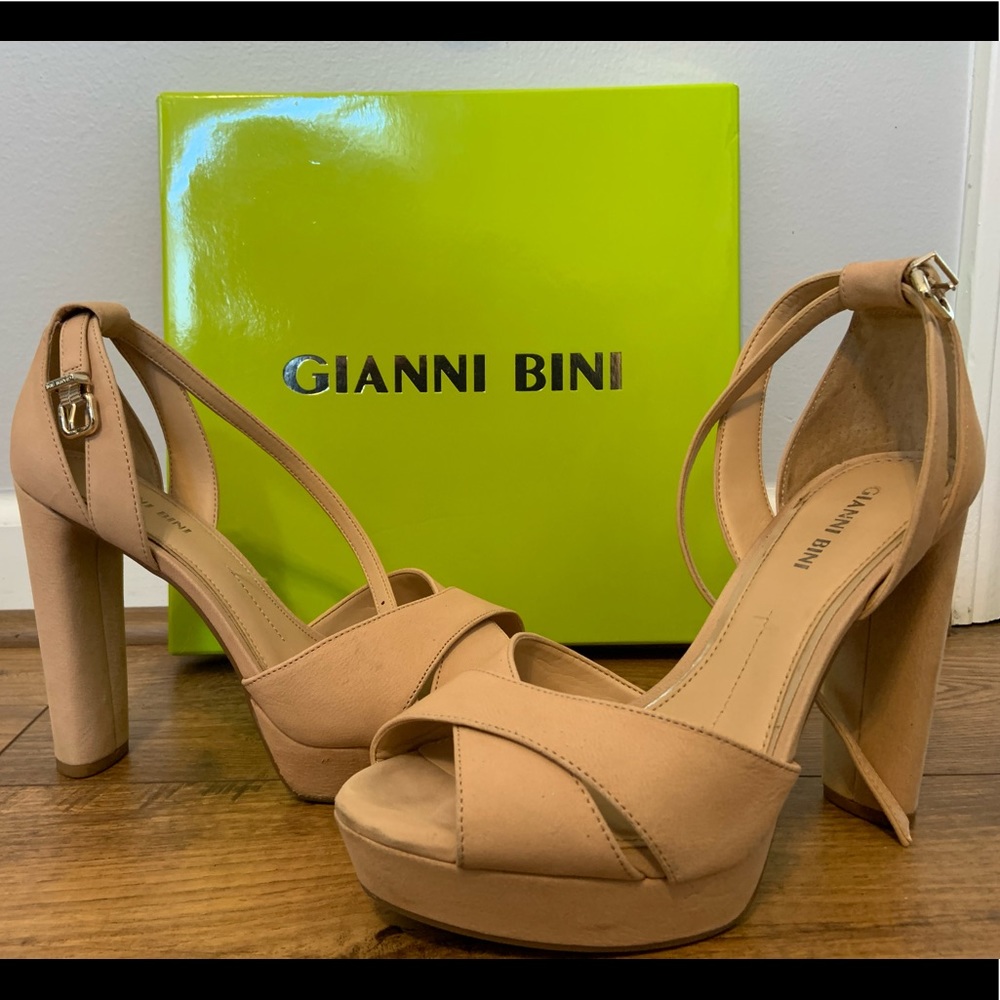 Gianna Bini Tan Heels